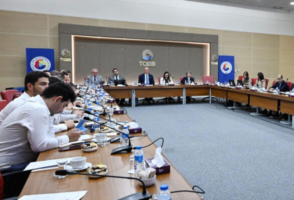 21 Eylül 2026'da Ankara'da gerçekleştirilen TOBB Türkiye Makine ve Teçhizat İmalatı Meclisi toplantısına EMOSAD olarak katıldık.
